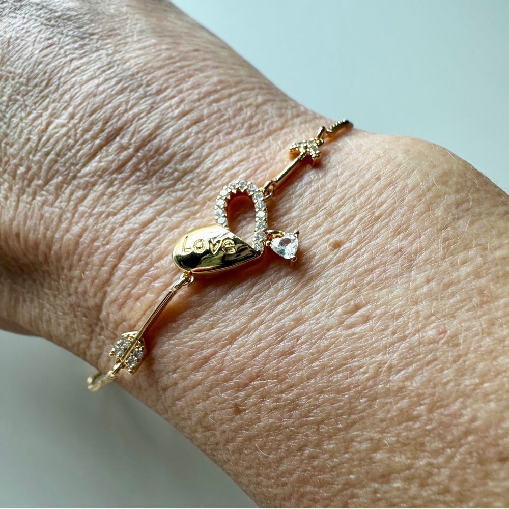 NEW Adjustable Rose Gold Plated LOVE Bracelet Heart Arrow Symbol